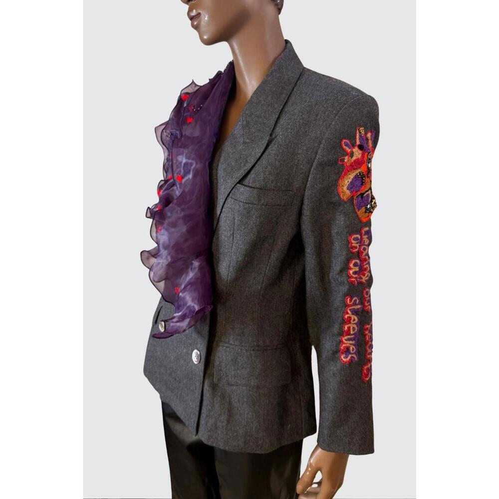 Vintage grey blazer DIY ART PROJECT with Embroidery and ruffle detail size M - Picture 5 of 9